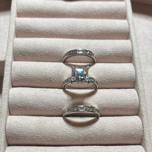 Elegant Silver Ring Set with Clear Stones